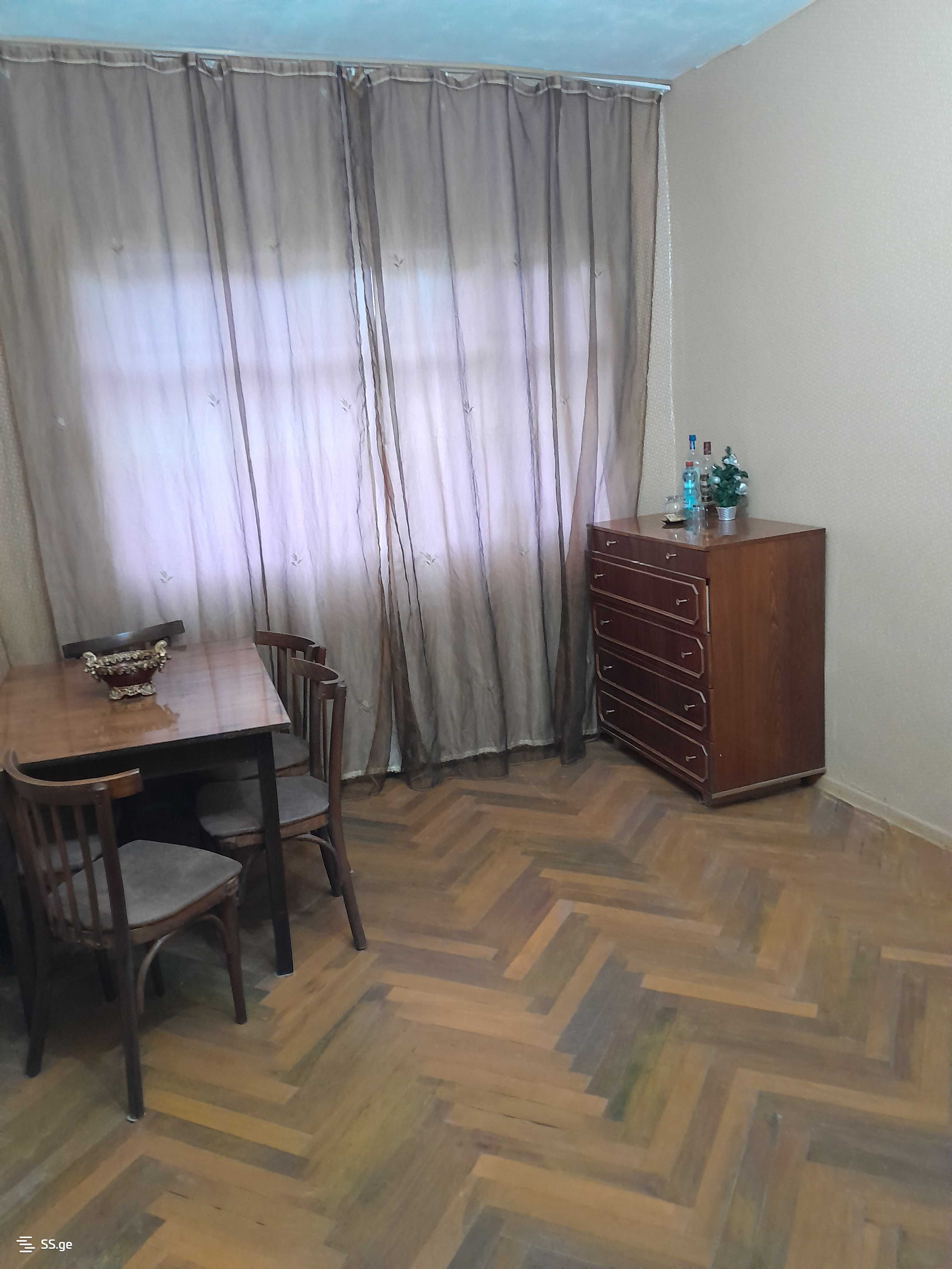 1 Room Flat For Sale view 2