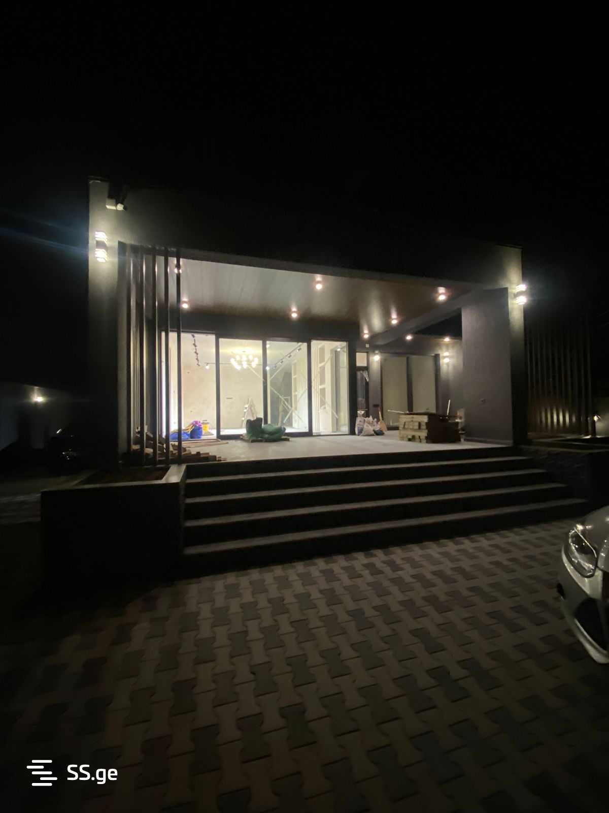 8 Room Private House For Sale view 5