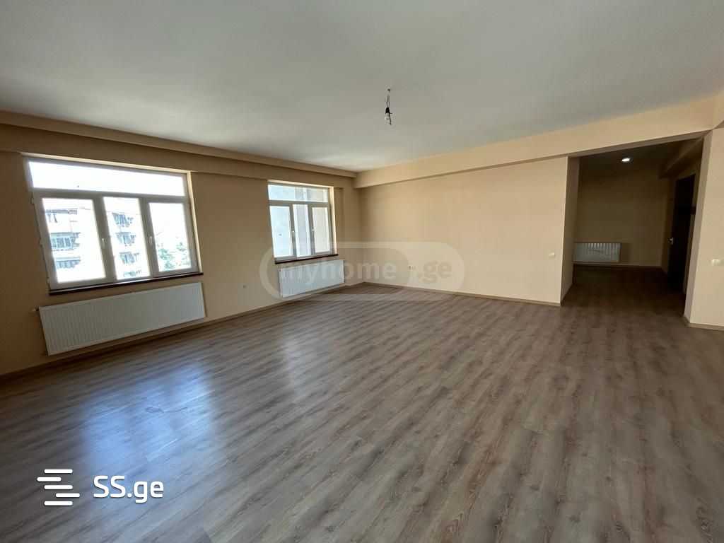 5 Room Flat For Sale view 6