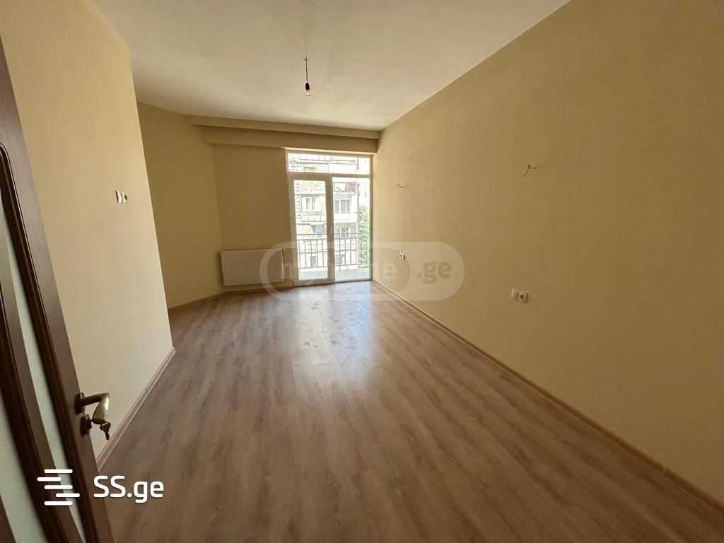 5 Room Flat For Sale view 7