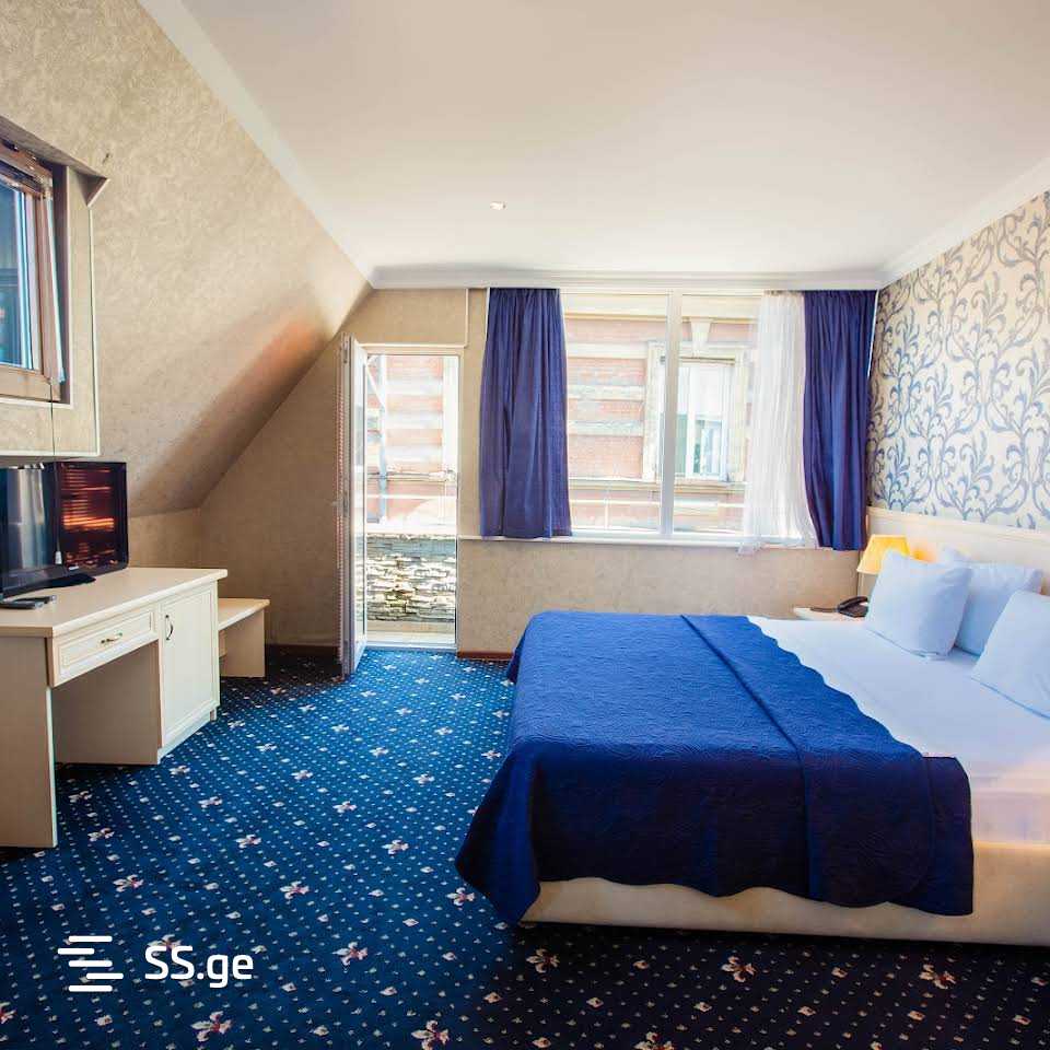 26 Room Hotel For Sale view 4