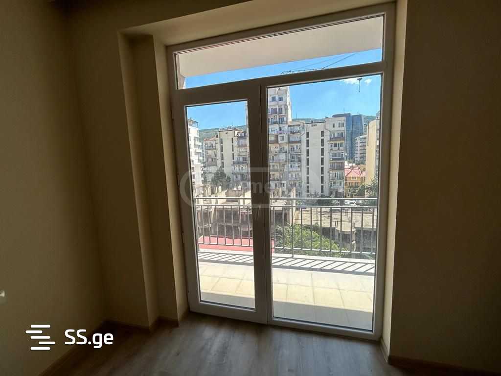5 Room Flat For Sale view 9