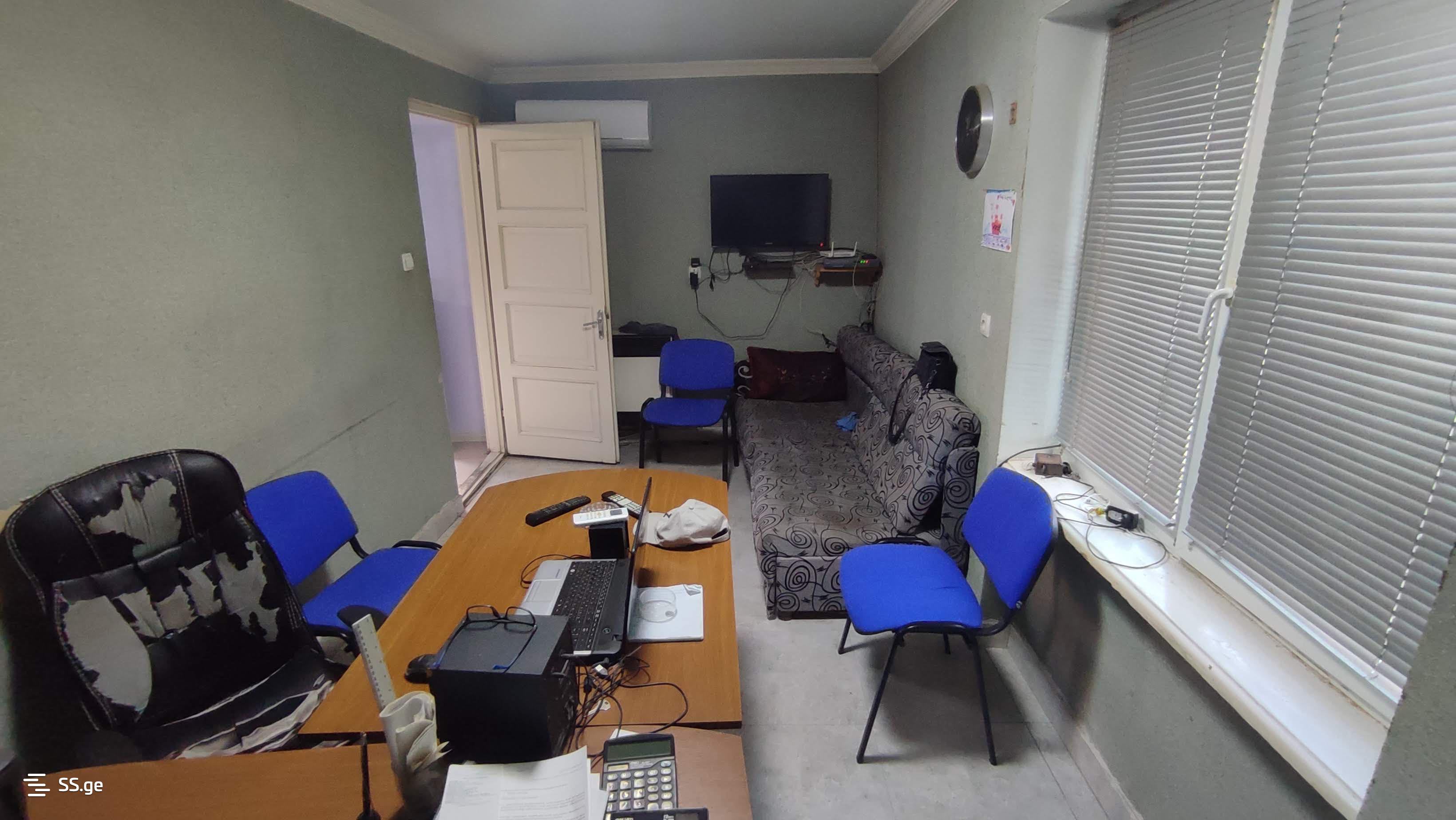 Commercial Space For Sale. Gori view 6