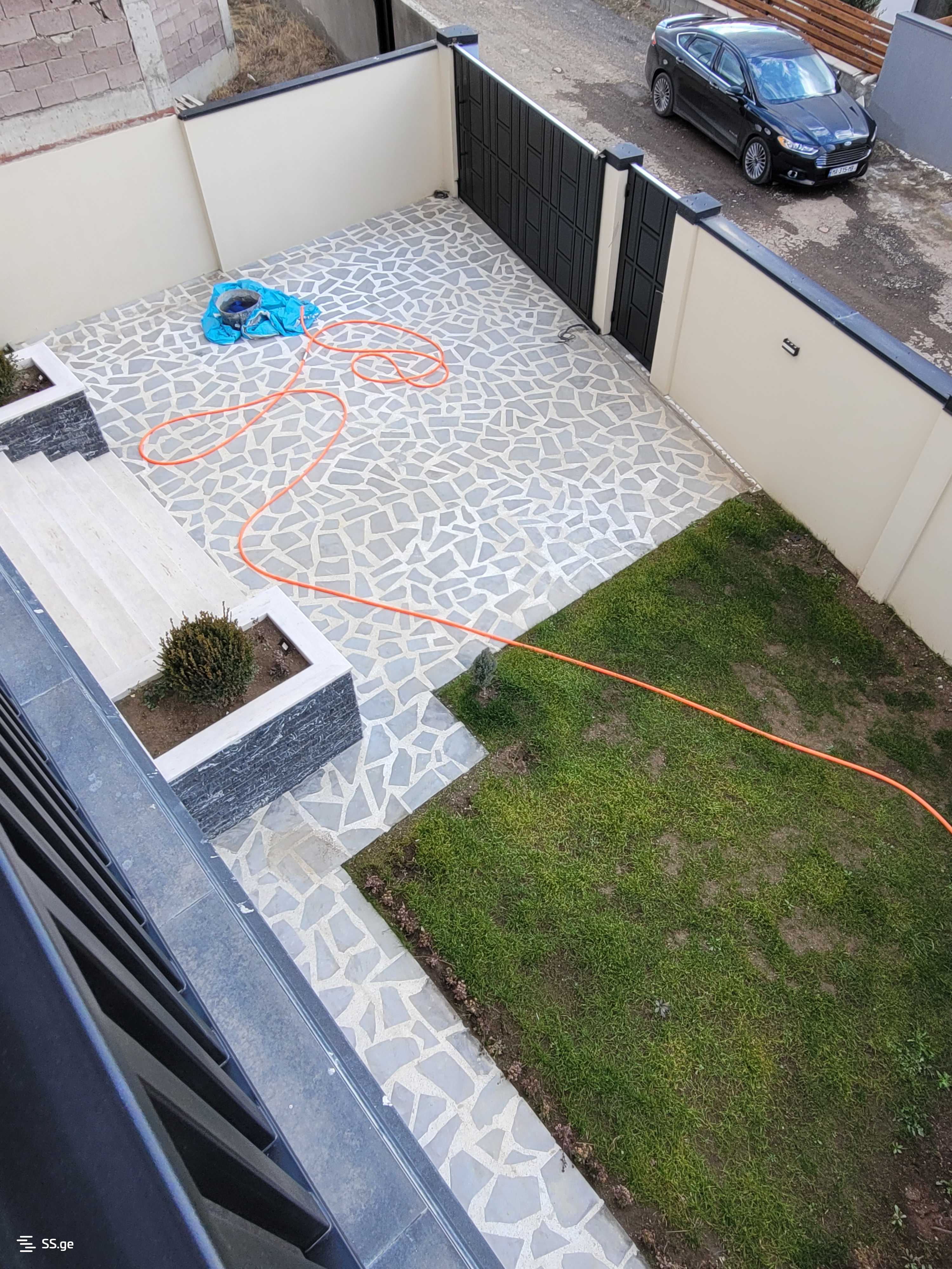 7 Room Private House For Sale view 4