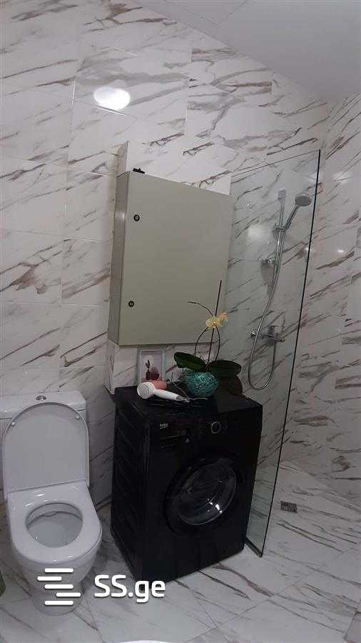 2 Room Flat Daily Rent. Vake view 4