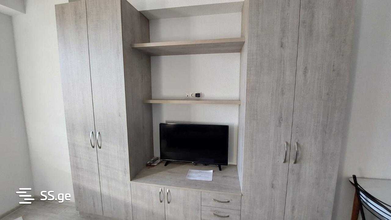 2 Room Flat For Rent. Isani view 5