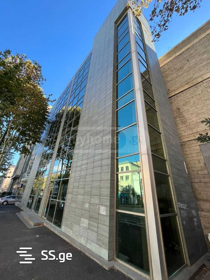 Commercial Space For Rent. Isani view 1