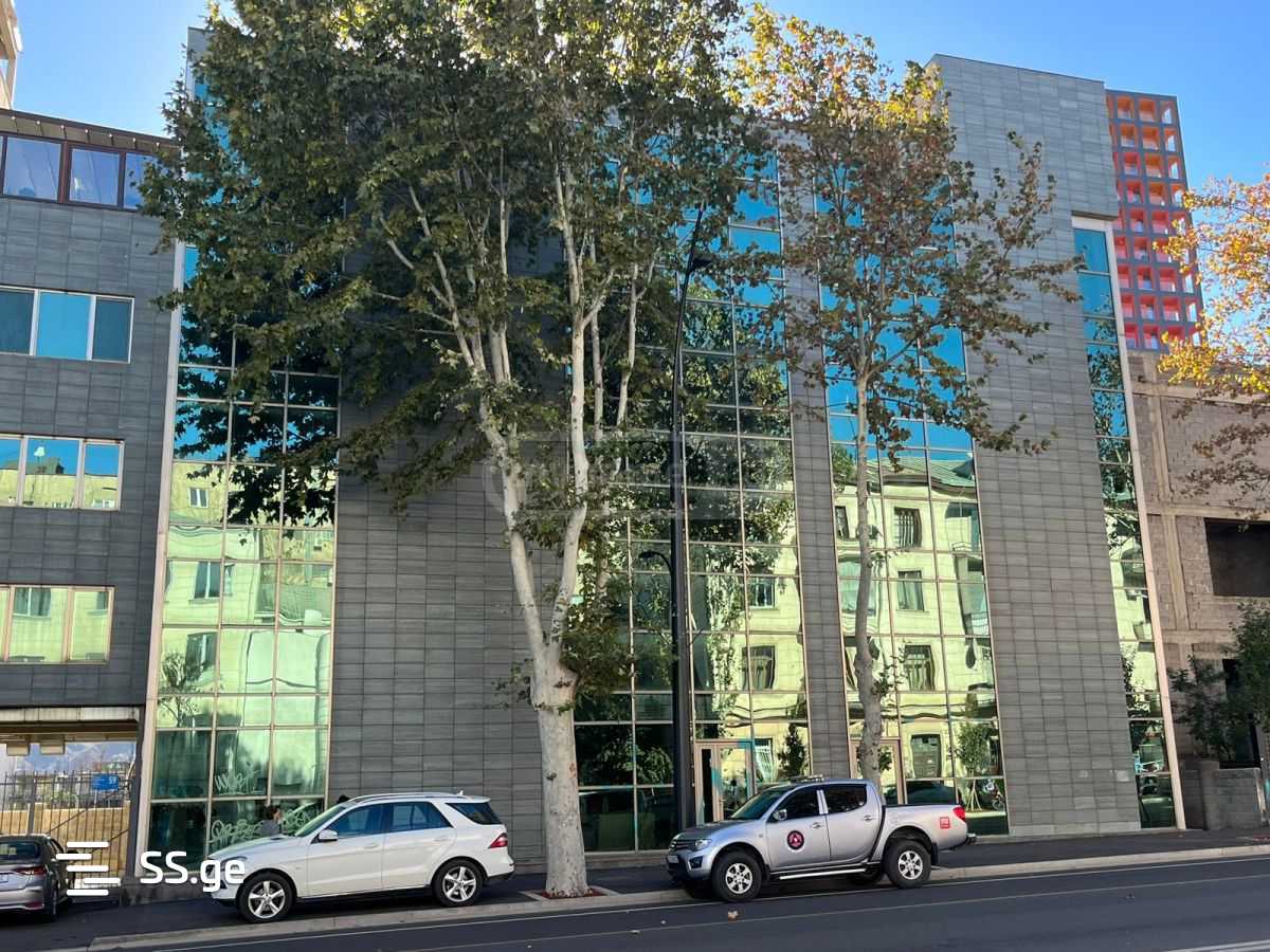 Commercial Space For Rent. Isani view 5