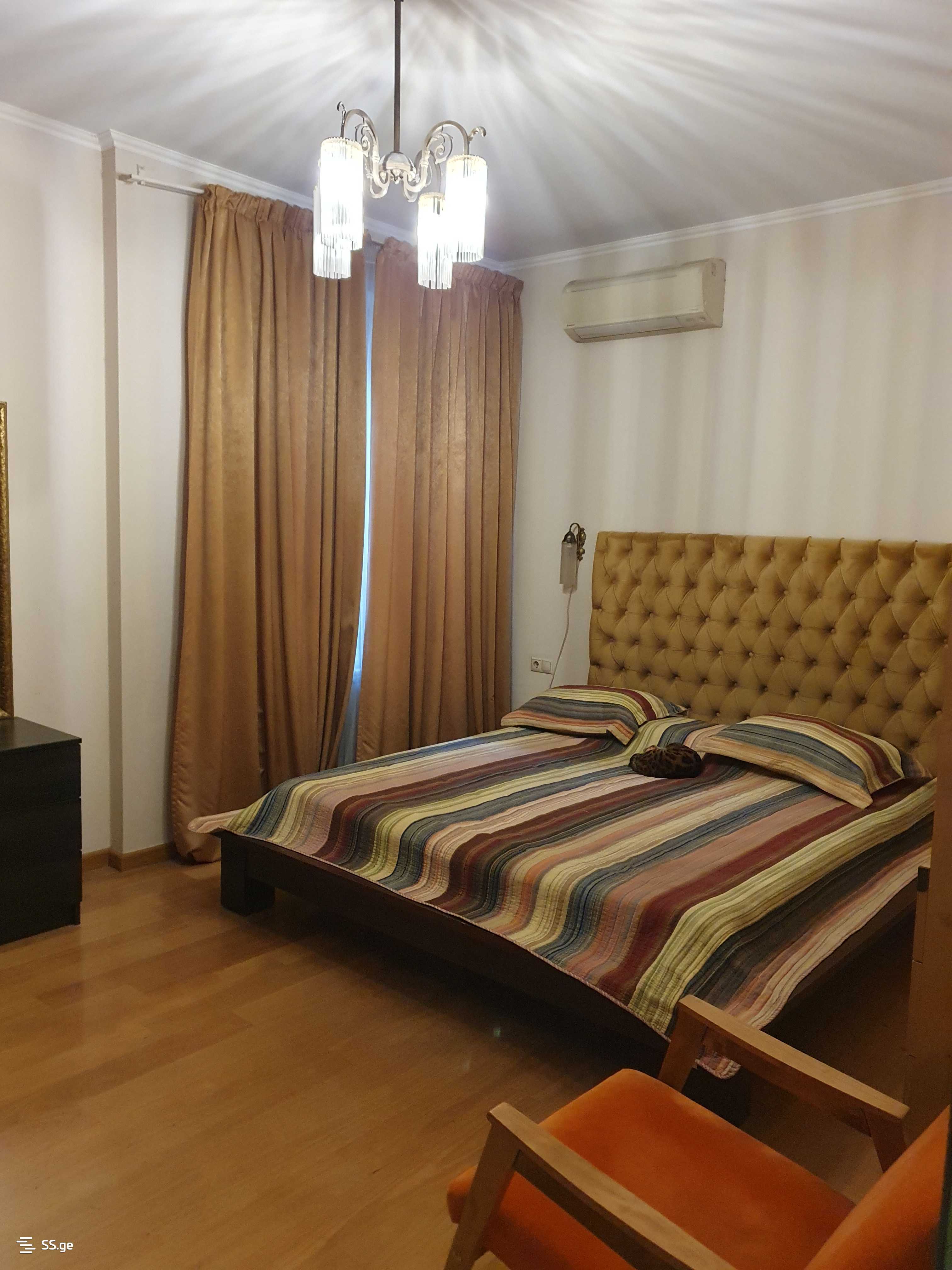 Продажа 4-комната Квартира view 12