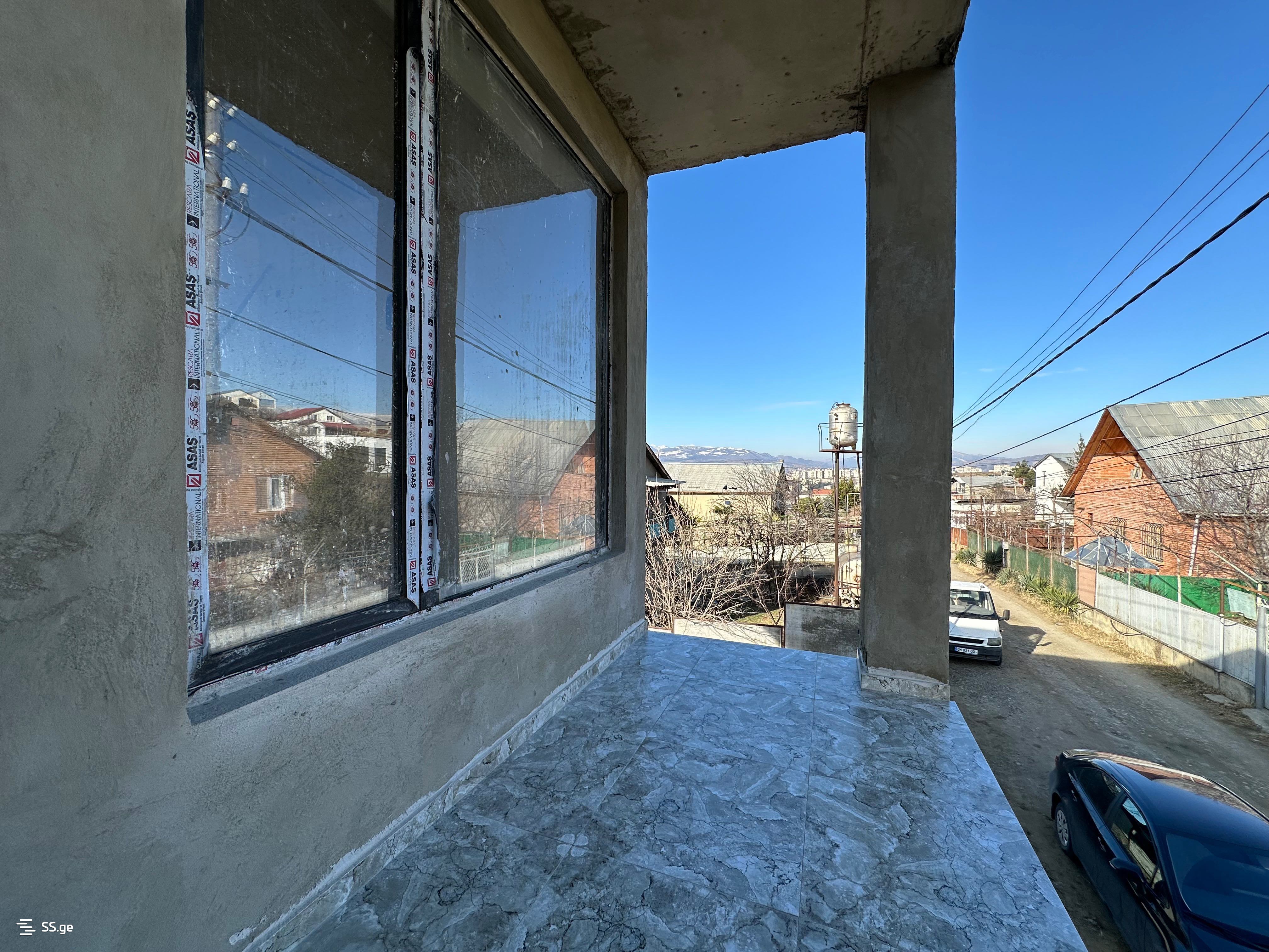 5 Room Private House For Sale view 8
