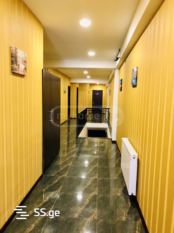 Commercial Space For Rent. Isani view 1