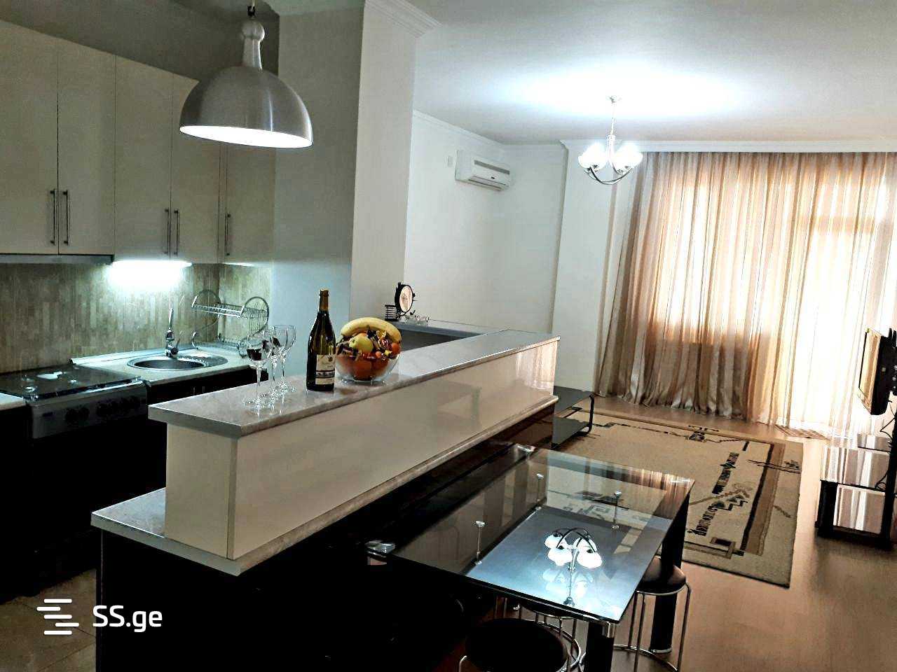 4 Room Flat Daily Rent. Batumi view 5