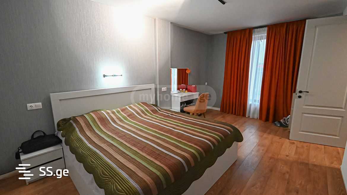 3 Room Private House For Sale view 5