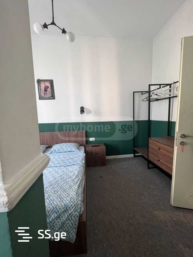 4 Room Private House For Sale view 9
