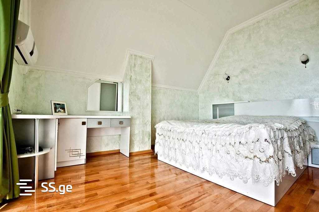 8 Room Private House For Rent. Akhalsopeli view 12