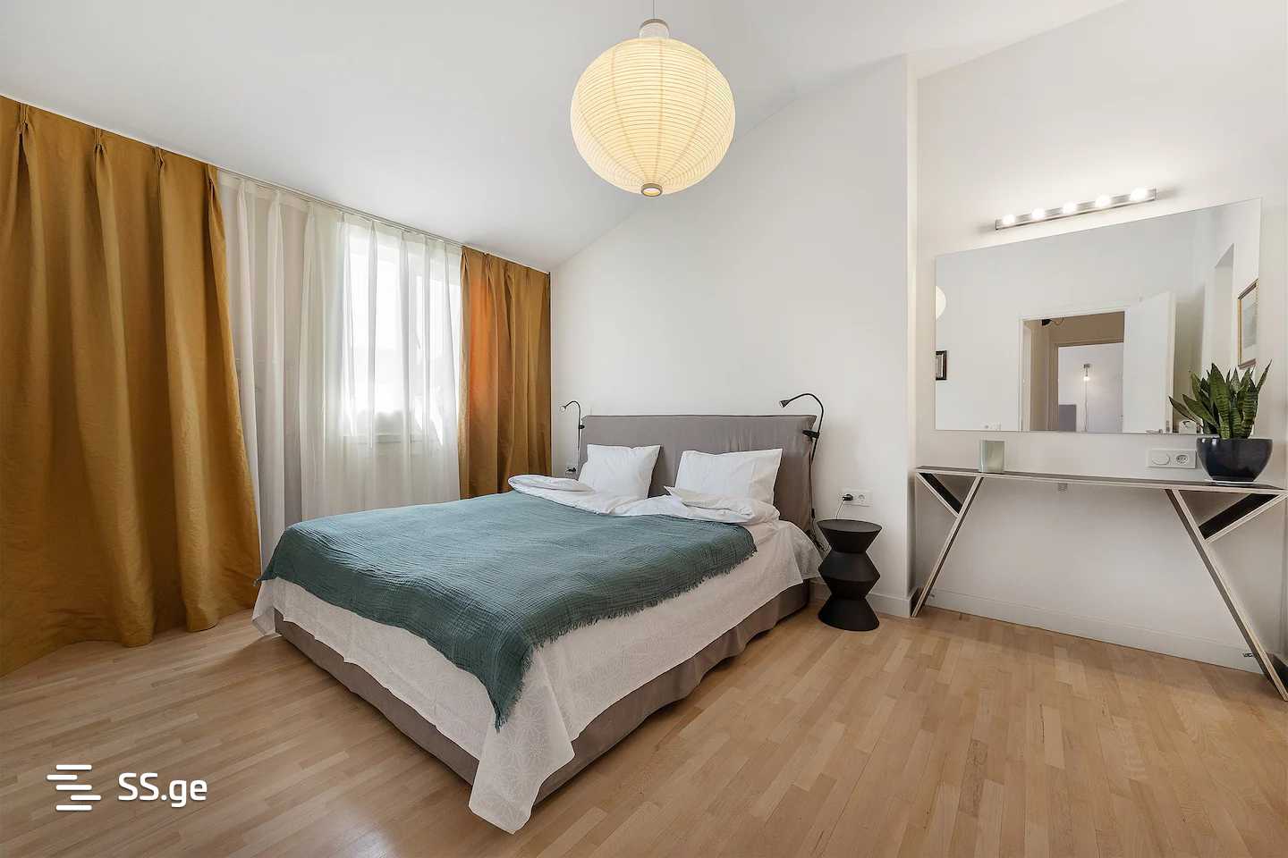 3 Room Flat Daily Rent. Isani view 9