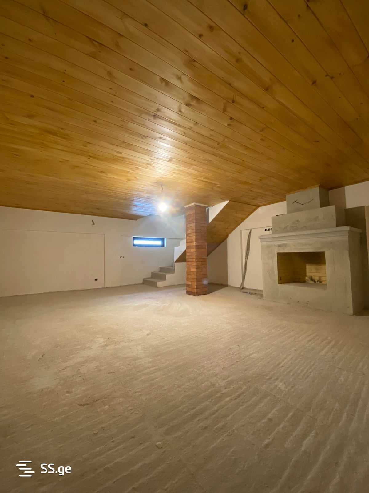 8 Room Private House For Sale view 11