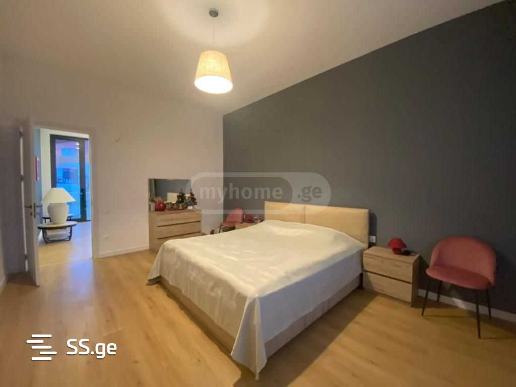 7 Room Private House For Sale view 6