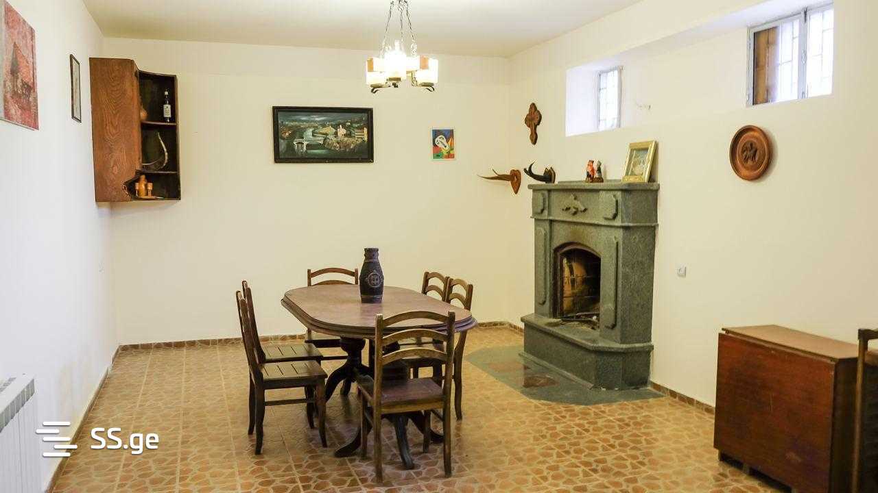 8 Room Private House For Sale view 6