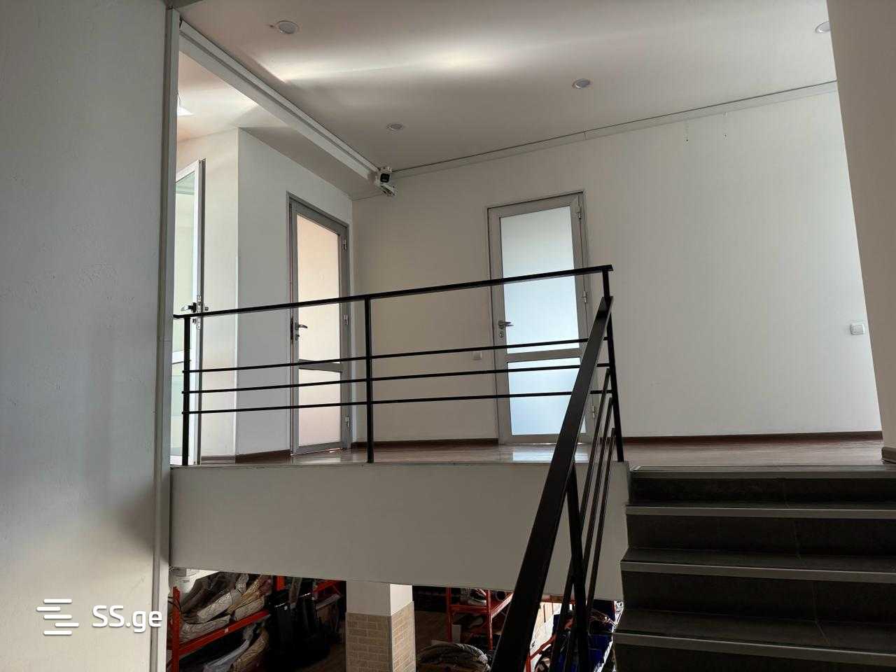 Commercial Space For Rent. Digomi view 3