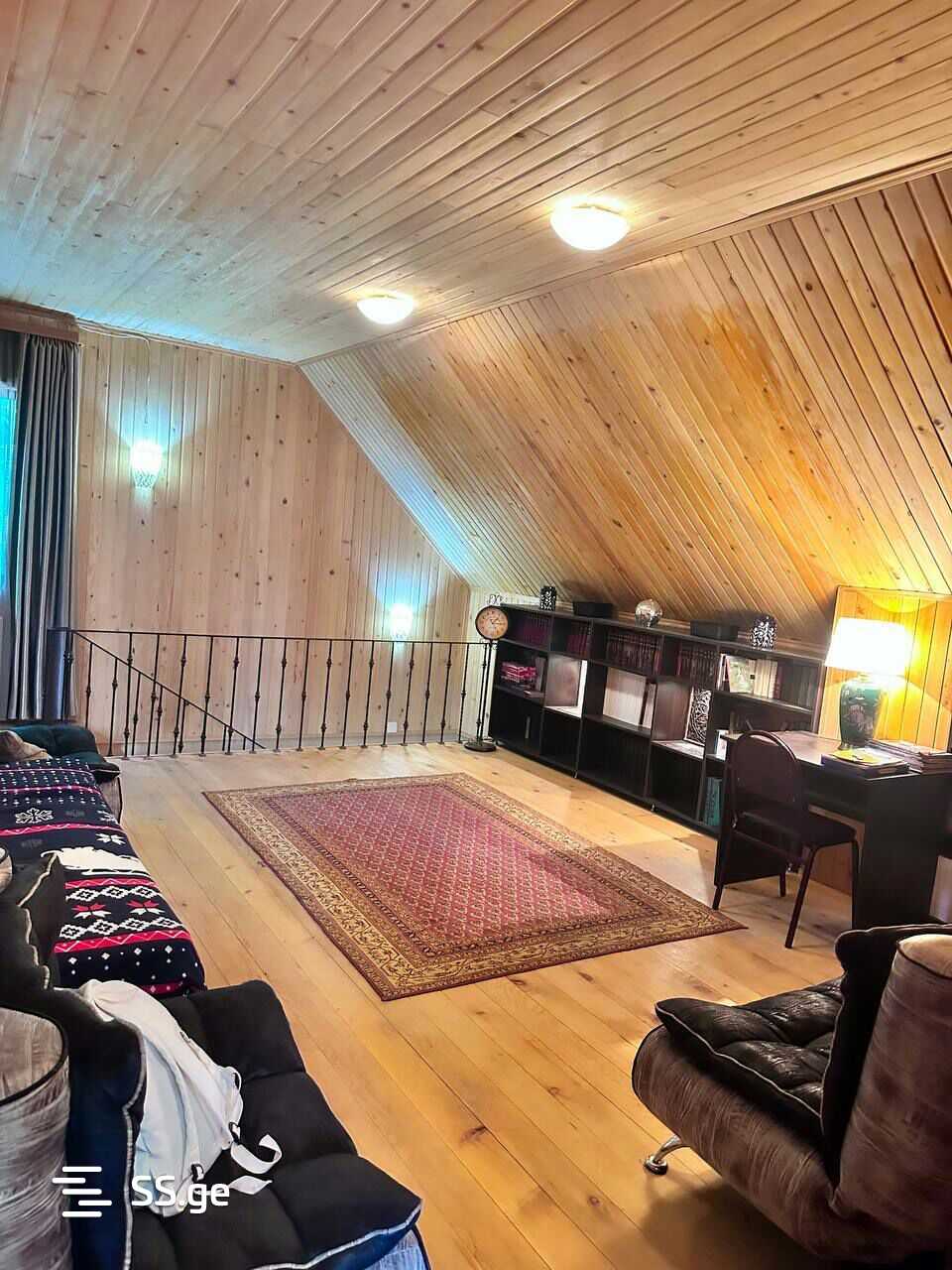 5 Room Private House For Sale view 3