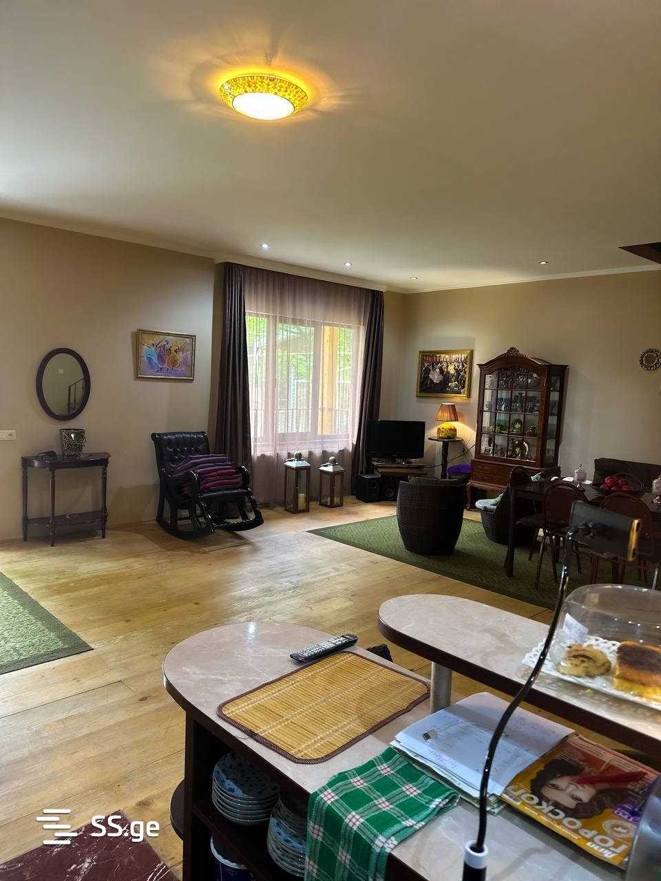 5 Room Private House For Sale view 2