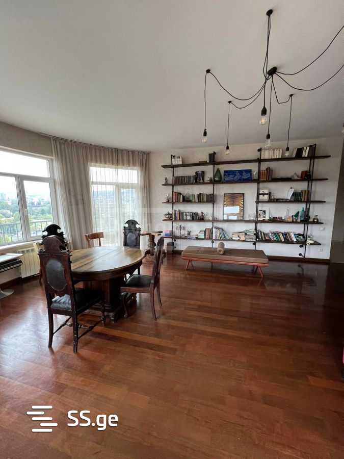 3 Room Flat For Rent. Vera view 3