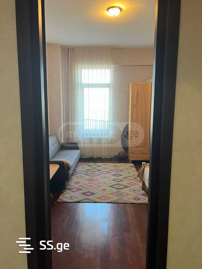 3 Room Flat For Rent. Vera view 9