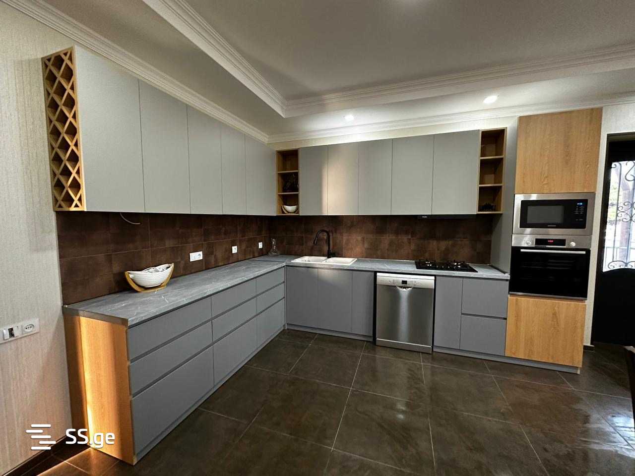 7 Room Private House For Rent. Chugureti view 2