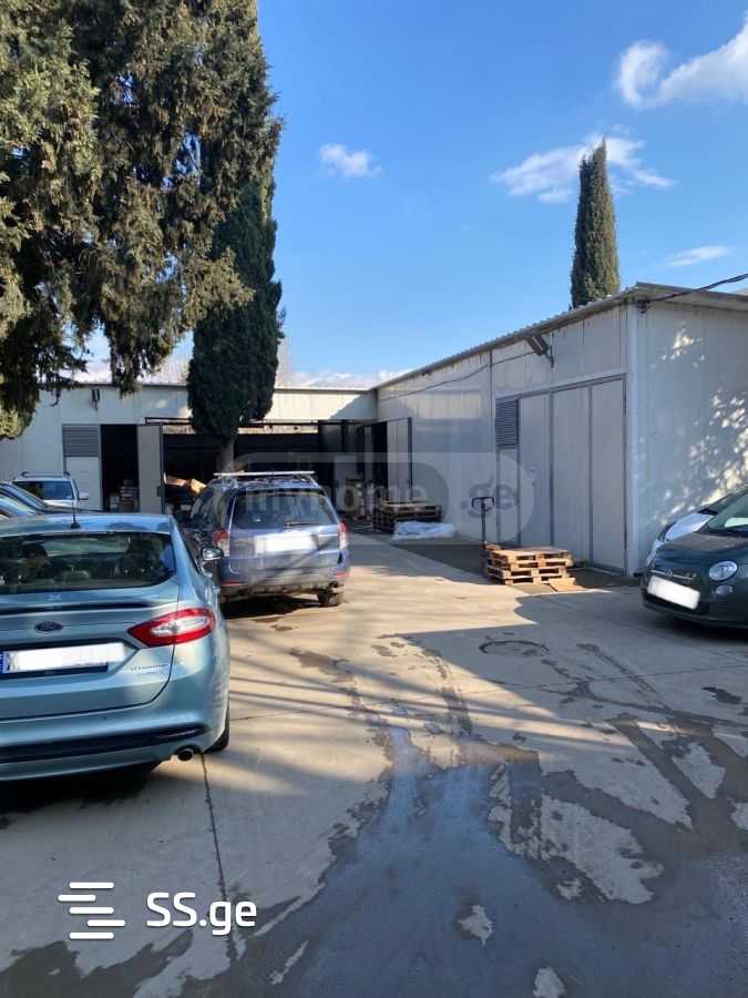 Store-Industrial Property For Rent. Digomi view 4
