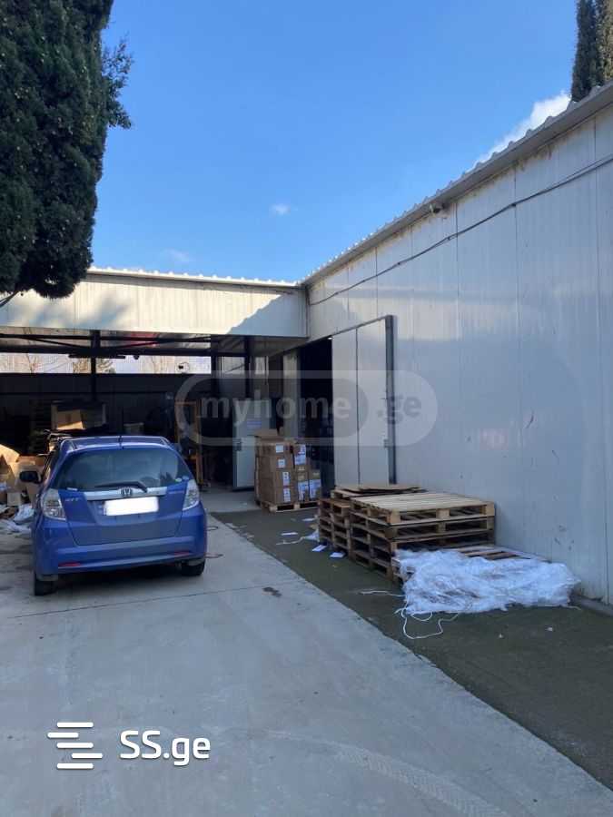 Store-Industrial Property For Rent. Digomi view 2