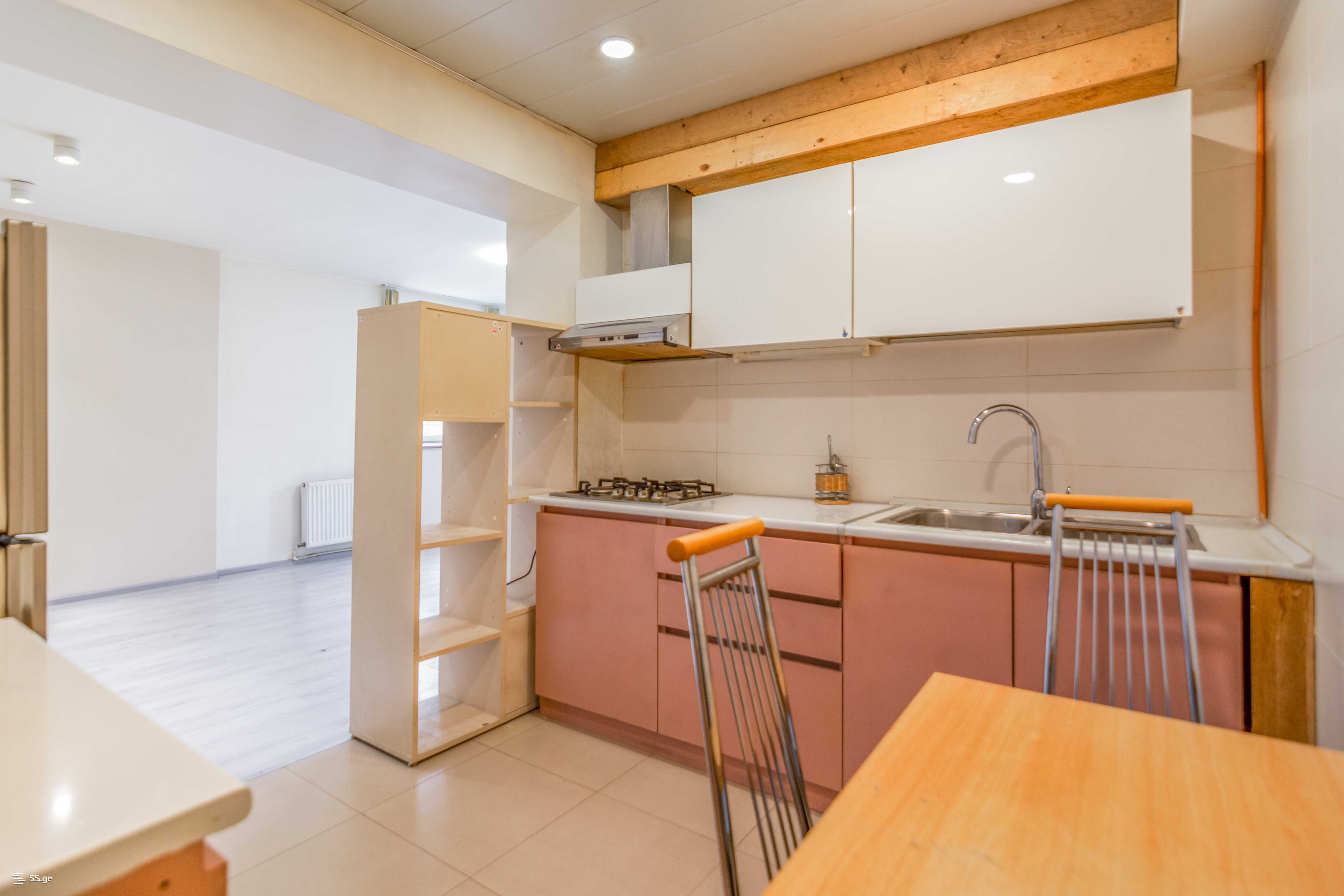 4 Room Private House For Sale view 3