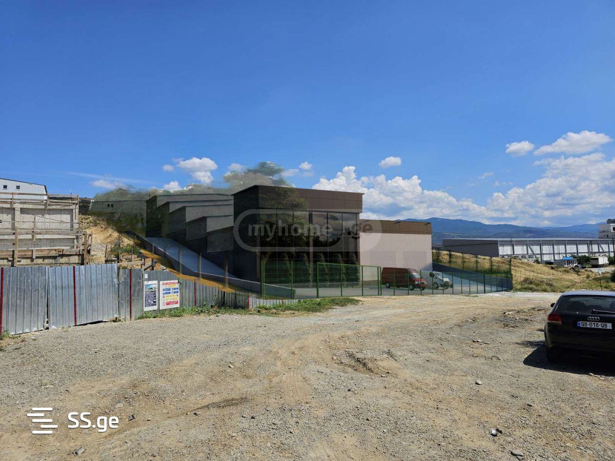 Store-Industrial Property For Rent. Didi Digomi view 5