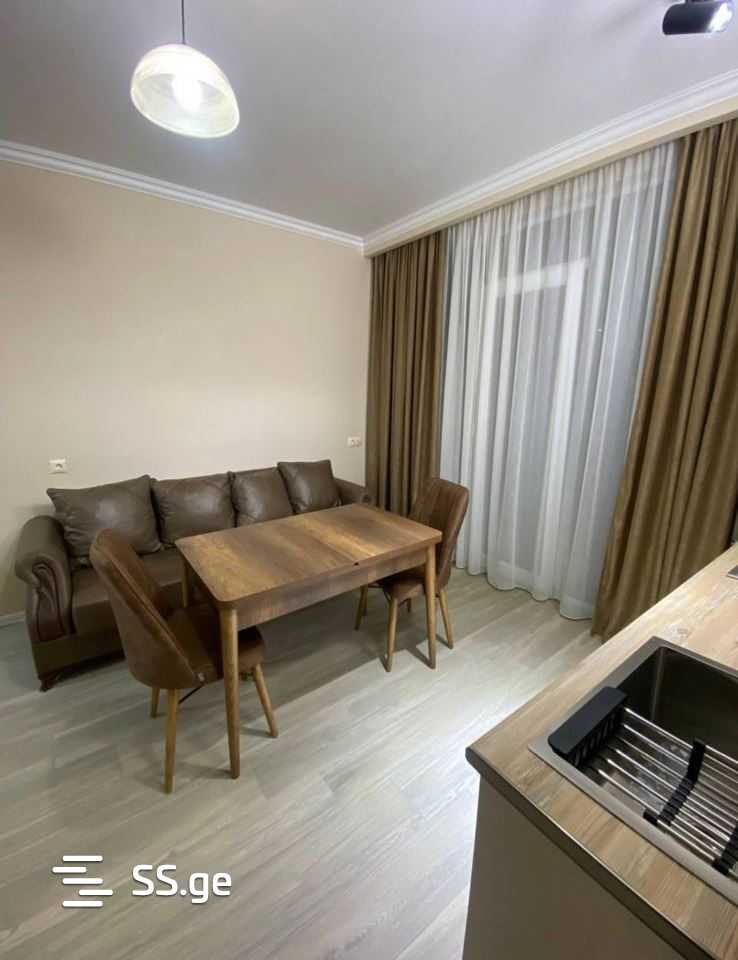 3 Room Flat For Rent. Batumi view 4