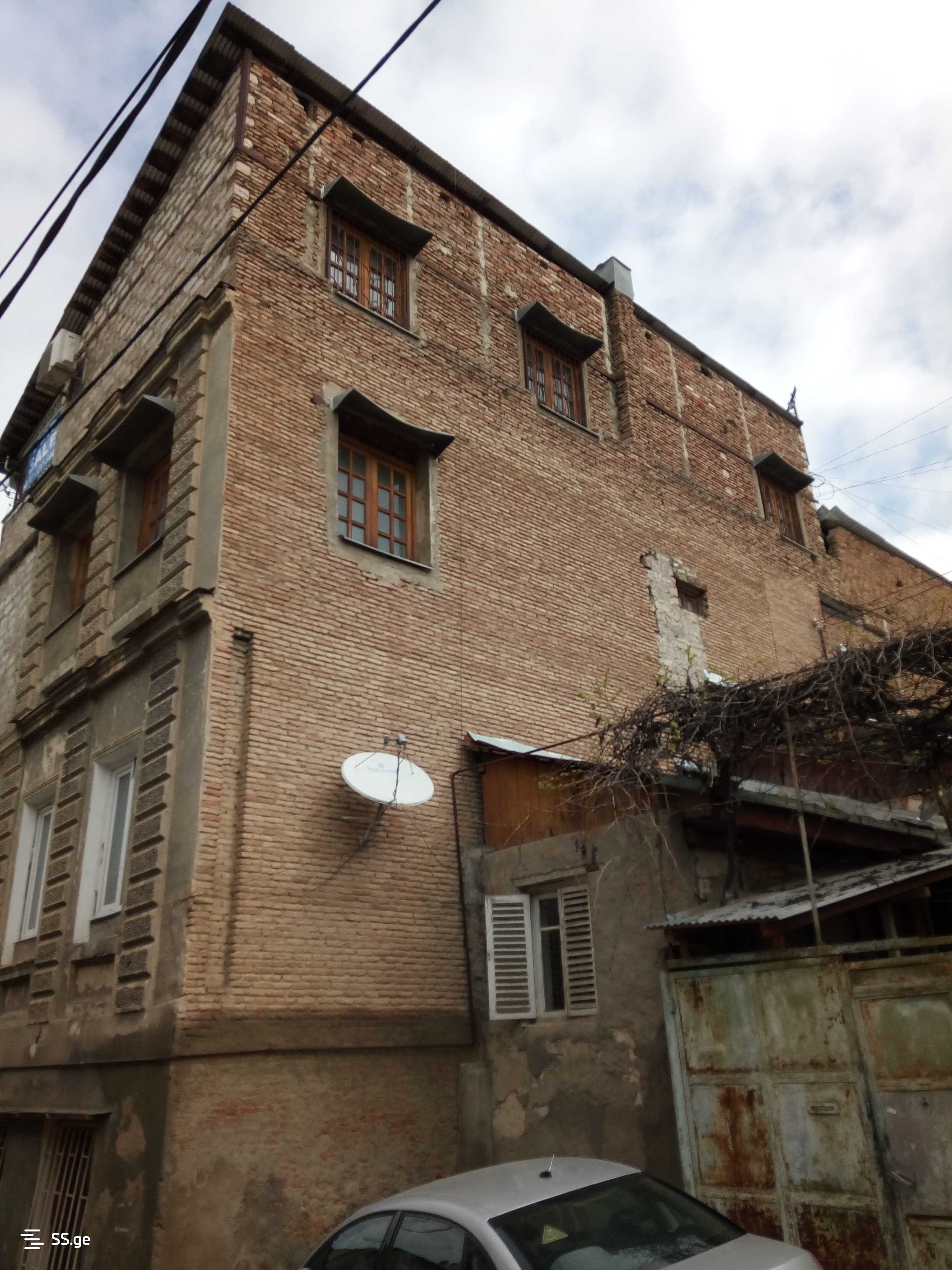 7 Room Flat For Sale view 2