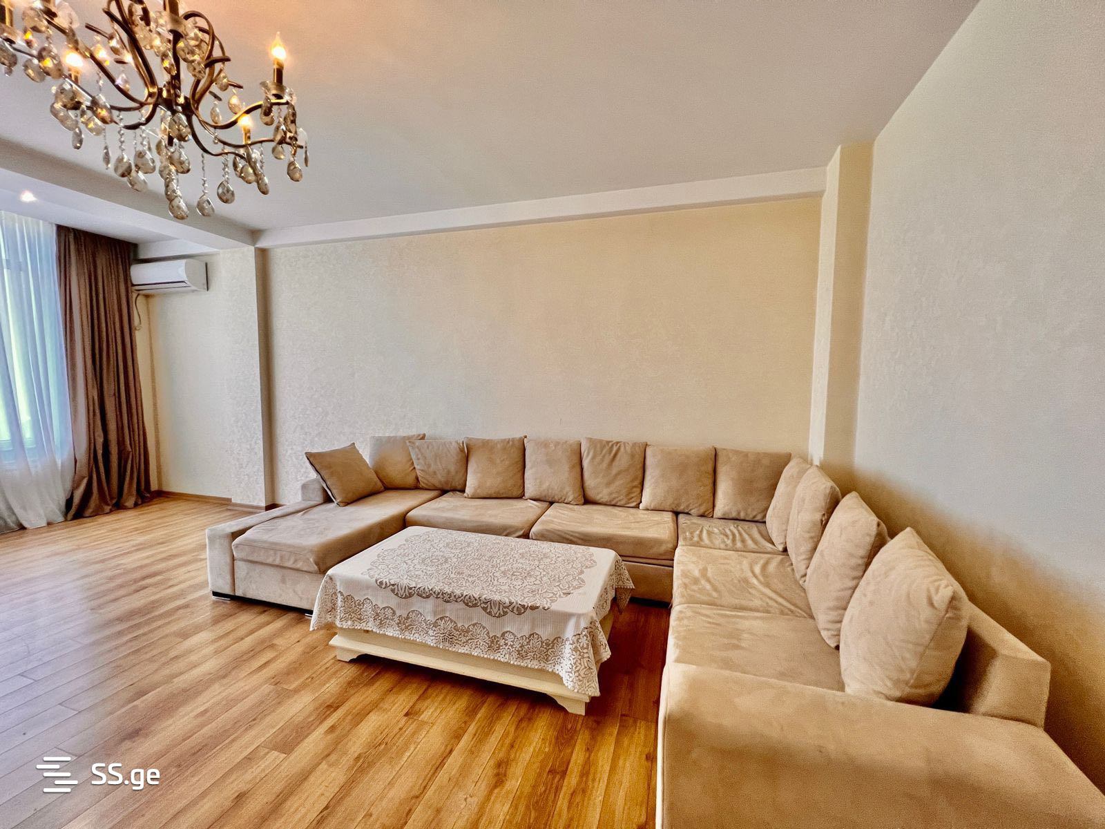 4 Room Flat Daily Rent. Vake view 6
