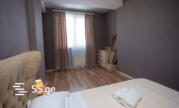 2 Room Flat Daily Rent. Isani view 10