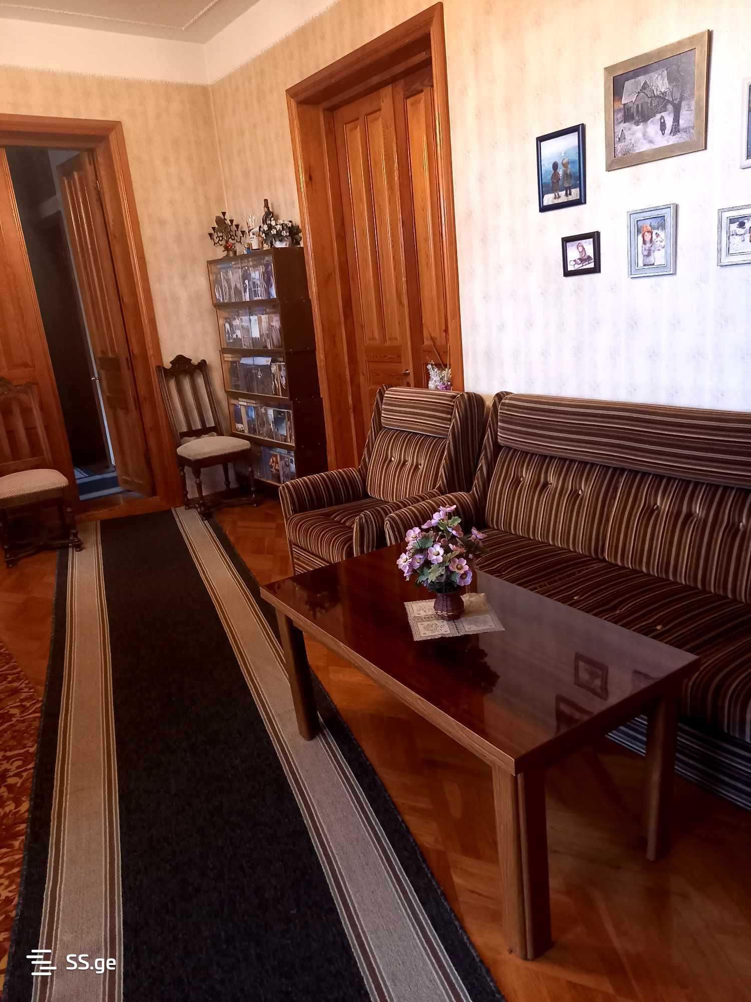 7 Room Private House For Sale view 4