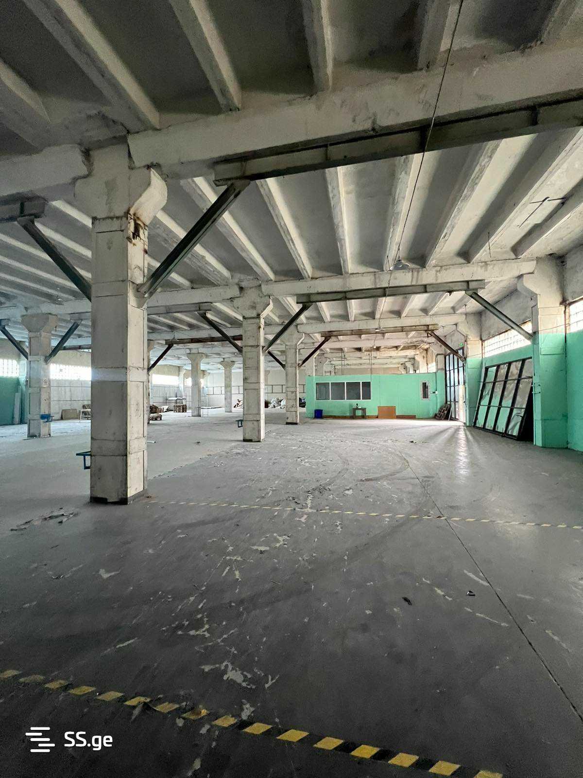 Store-Industrial Property For Rent. Samgori view 1