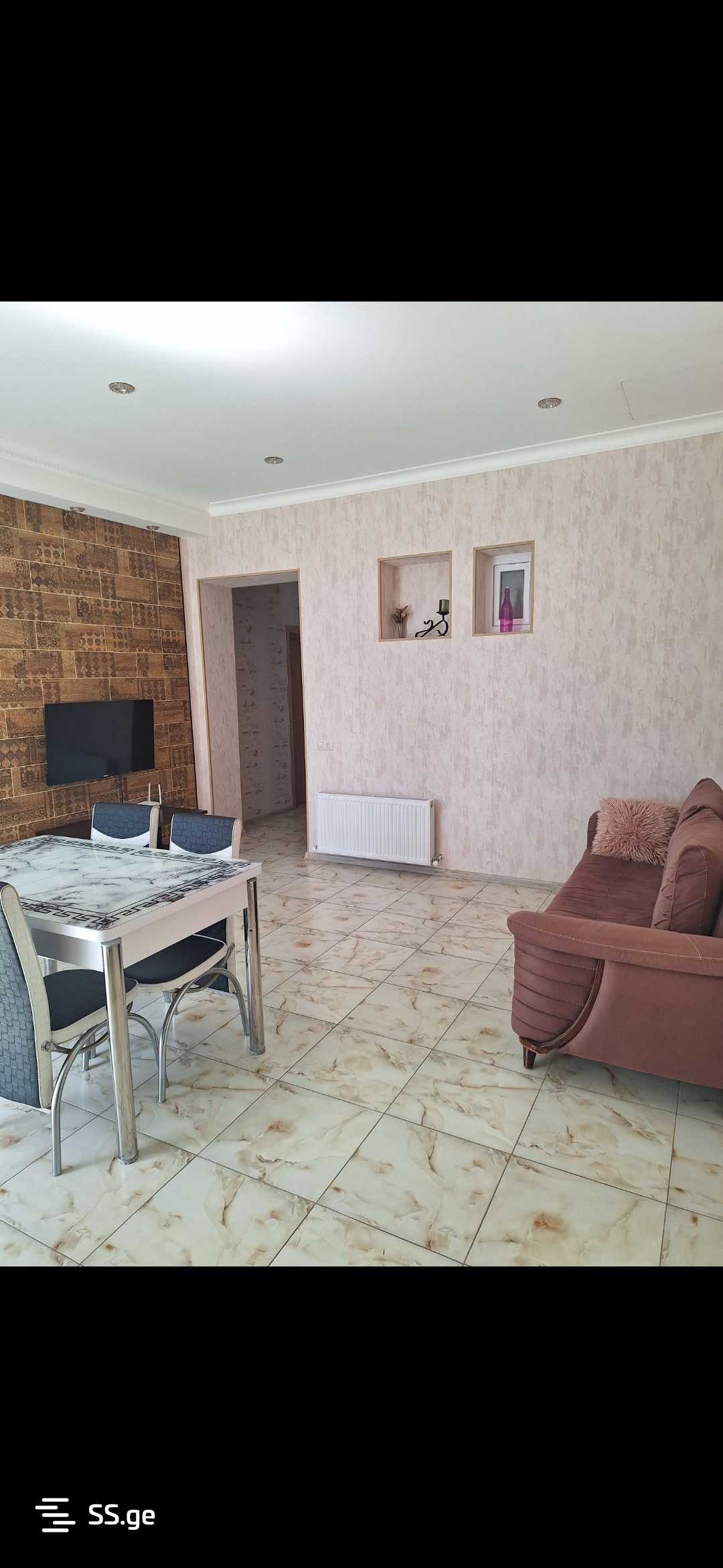 3 Room Flat Daily Rent. Gori view 8