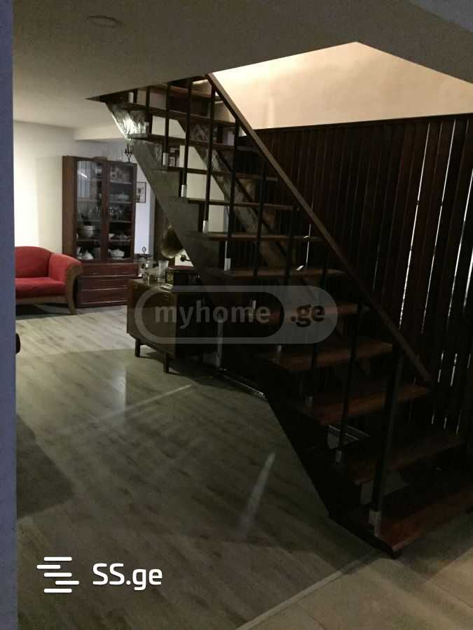 5 Room Private House For Sale view 4