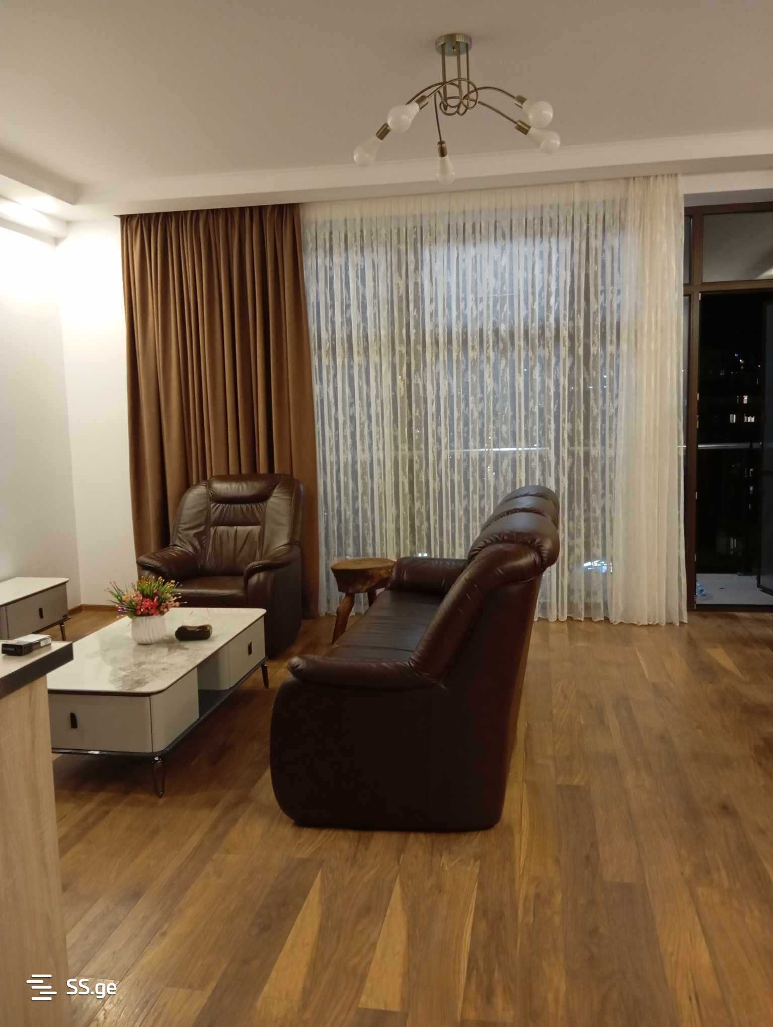 3 Room Flat For Sale view 1