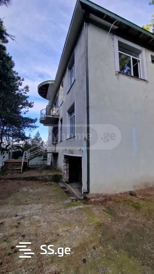 6 Room Private House For Sale view 2