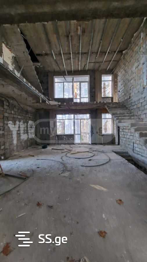 6 Room Private House For Sale view 1
