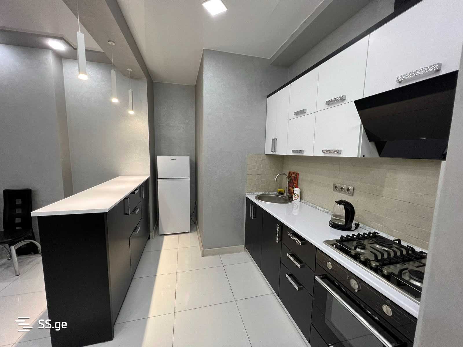 2 Room Flat For Rent. Batumi view 3