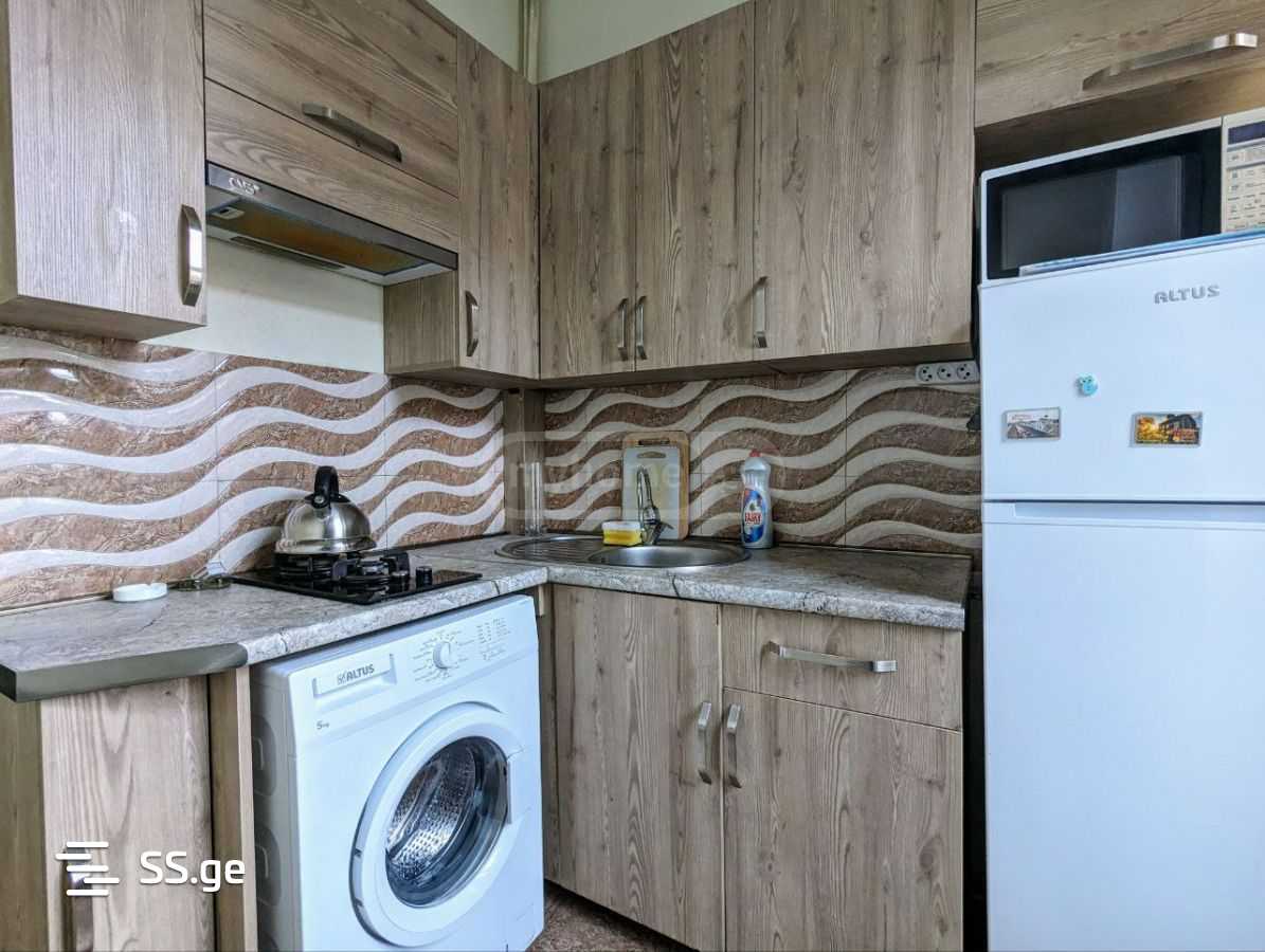 2 Room Flat For Rent. Chugureti view 3