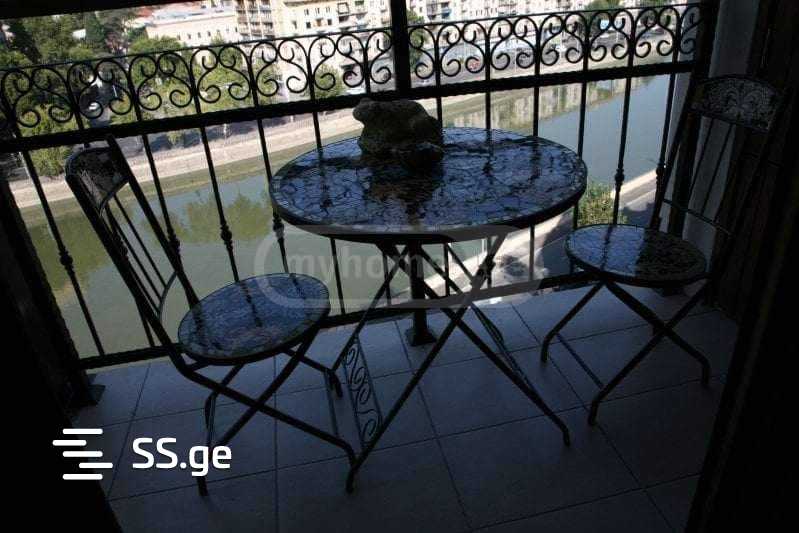 3 Room Flat For Sale view 2