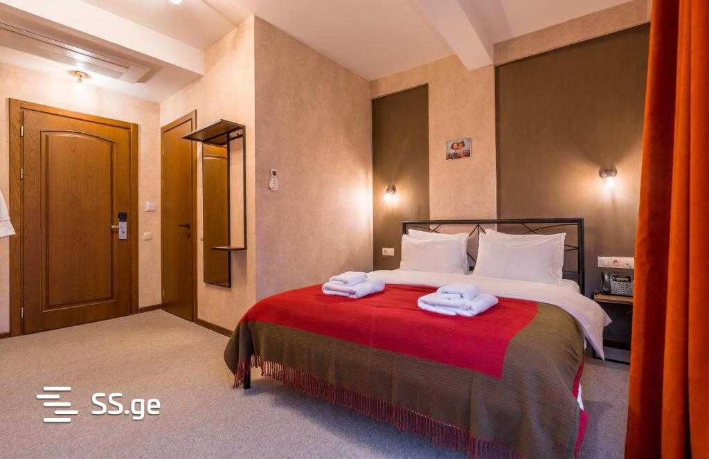 20 Room Hotel For Sale view 1