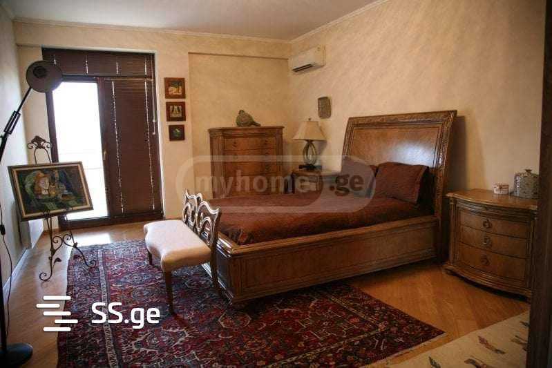 3 Room Flat For Sale view 5