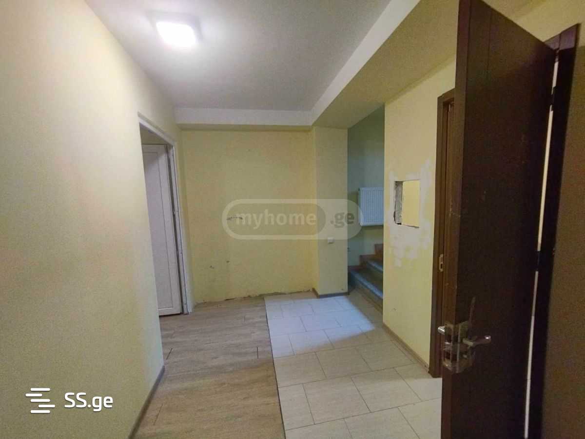 10 Room Private House For Rent. Chugureti view 9